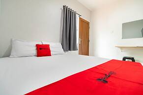 RedDoorz @ Tondano Benhil