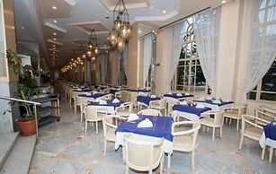 Hotel Riviera - Family Only