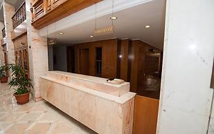 Hotel Riviera - Family Only