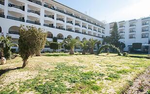 Hotel Riviera - Family Only