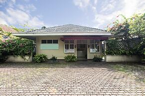 RedDoorz near Gondangdia Station