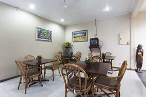 RedDoorz near Gondangdia Station