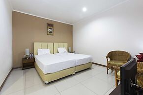 RedDoorz near Gondangdia Station