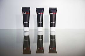 RedDoorz near Gondangdia Station