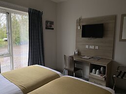 The Lodge At Perth Racecourse