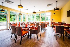 The Lodge At Perth Racecourse