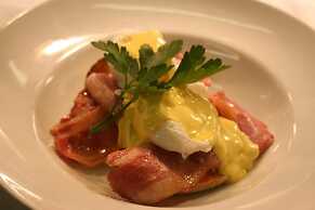 The Lodge At Perth Racecourse