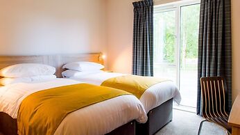 The Lodge At Perth Racecourse