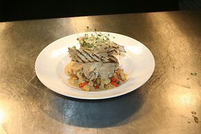 The Lodge At Perth Racecourse