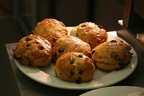 The Lodge At Perth Racecourse