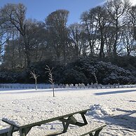 The Lodge At Perth Racecourse