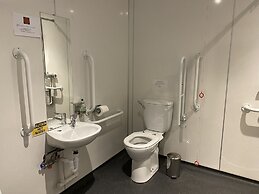 The Lodge At Perth Racecourse