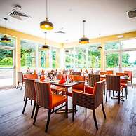 The Lodge At Perth Racecourse