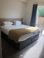 The Lodge At Perth Racecourse