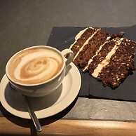 The Lodge At Perth Racecourse