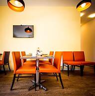 The Lodge At Perth Racecourse