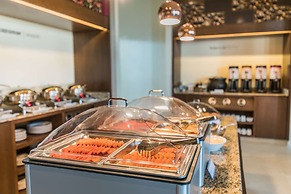 Hampton Inn & Suites by Hilton Salamanca Bajio