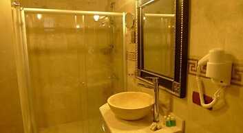 King Cave Hotel by Traveller's