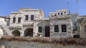 King Cave Hotel by Traveller's