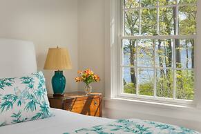 Inn at Sunrise Point