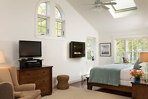 Inn at Sunrise Point