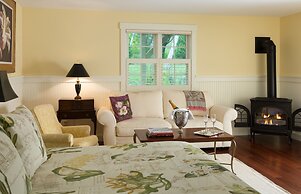 Inn at Sunrise Point