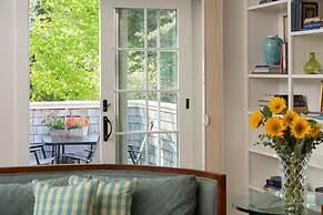 Inn at Sunrise Point