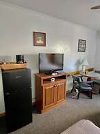 Echo Motel & Oceanfront Cottages