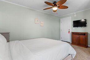 Echo Motel & Oceanfront Properties