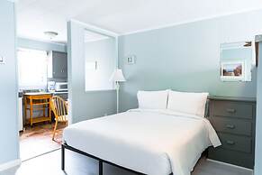 Echo Motel & Oceanfront Cottages