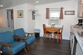 Echo Motel & Oceanfront Cottages