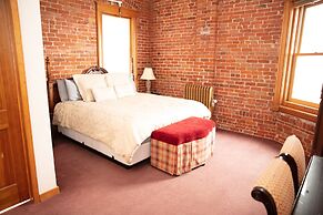 Victor Hotel