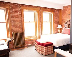Victor Hotel