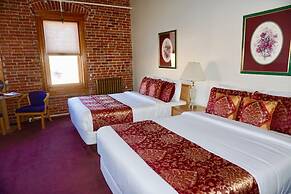 Victor Hotel