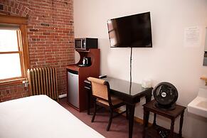 Victor Hotel
