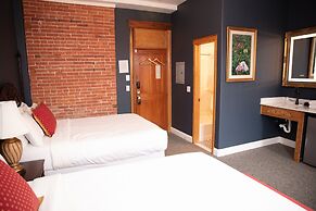 Victor Hotel