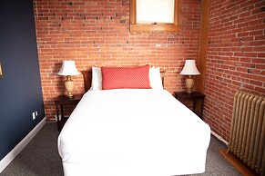 Victor Hotel