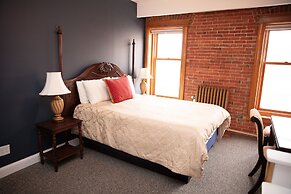 Victor Hotel