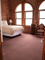 Victor Hotel