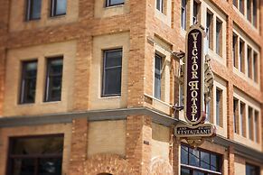 Victor Hotel