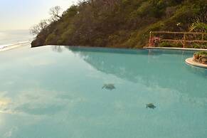 Paraiso Escondido Hotel Villas & Resort