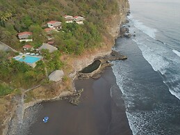 Paraiso Escondido Hotel Villas & Resort