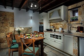 Oinoessa Traditional Boutique Houses