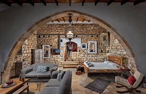 Oinoessa Traditional Boutique Houses