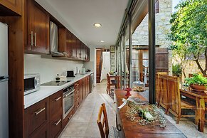 Oinoessa Traditional Boutique Houses