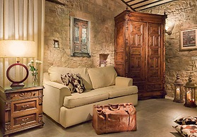 Oinoessa Traditional Boutique Houses