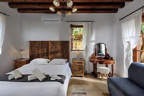 Oinoessa Traditional Boutique Houses