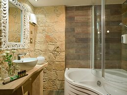 Oinoessa Traditional Boutique Houses