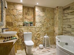 Oinoessa Traditional Boutique Houses