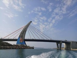 Tapeng Bay Holiday Hotel